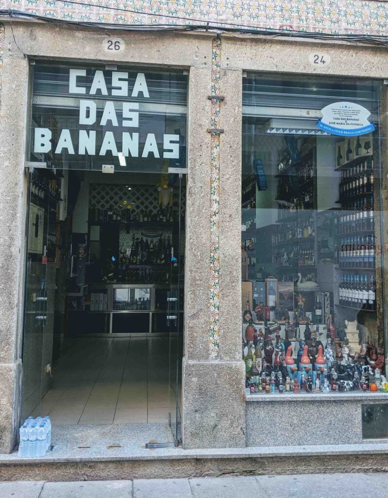 Casa das bananas shop in Braga