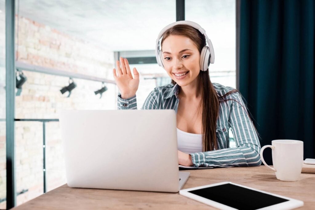 woman doing a language exchange